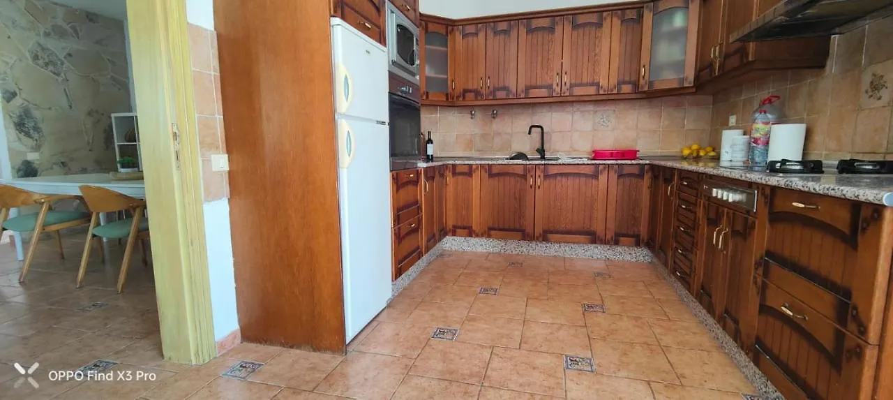 Villa 4 Family Home With Pool, Fuerteventura-Gran Tarajal Juan Gopar